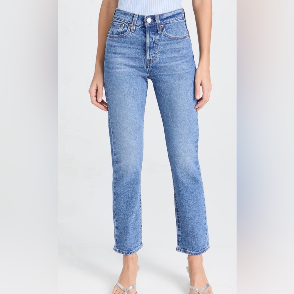 Levi’s Wedgie Straight 25